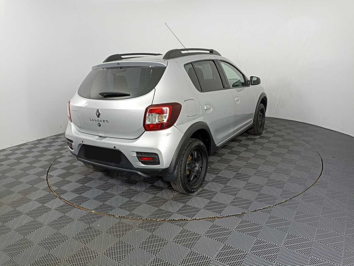 Купить Renault Sandero с пробегом. Фото: #4