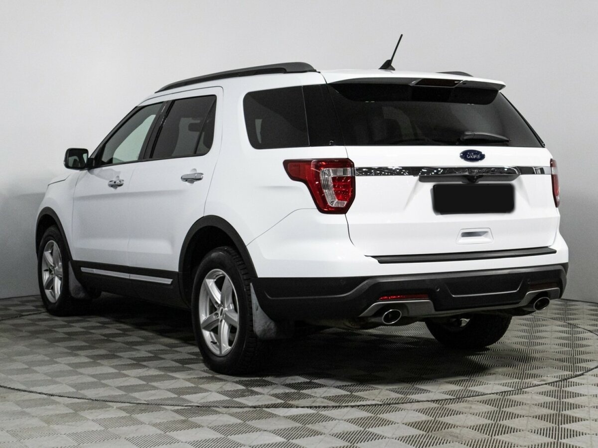 Купить Ford Explorer с пробегом. Фото: #5