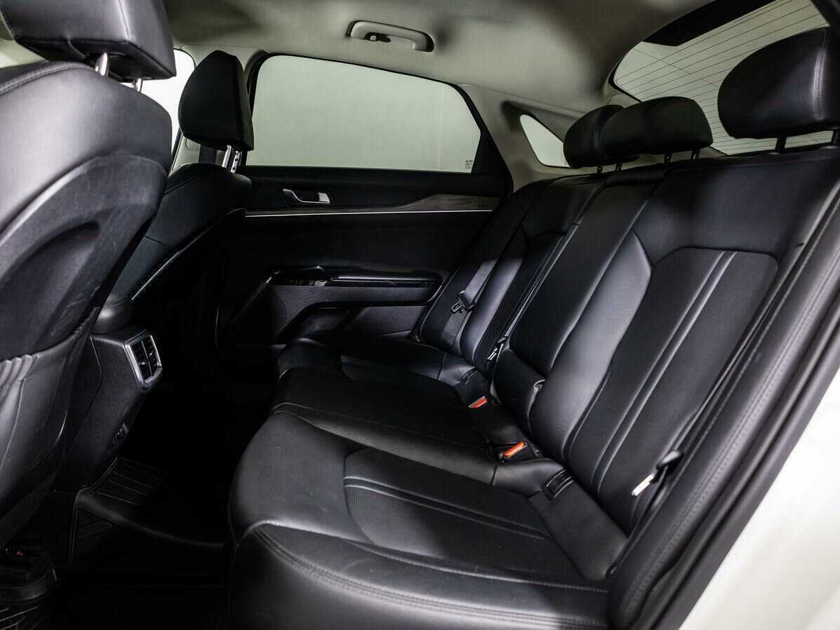 Купить Kia K5 с пробегом. Фото: #9