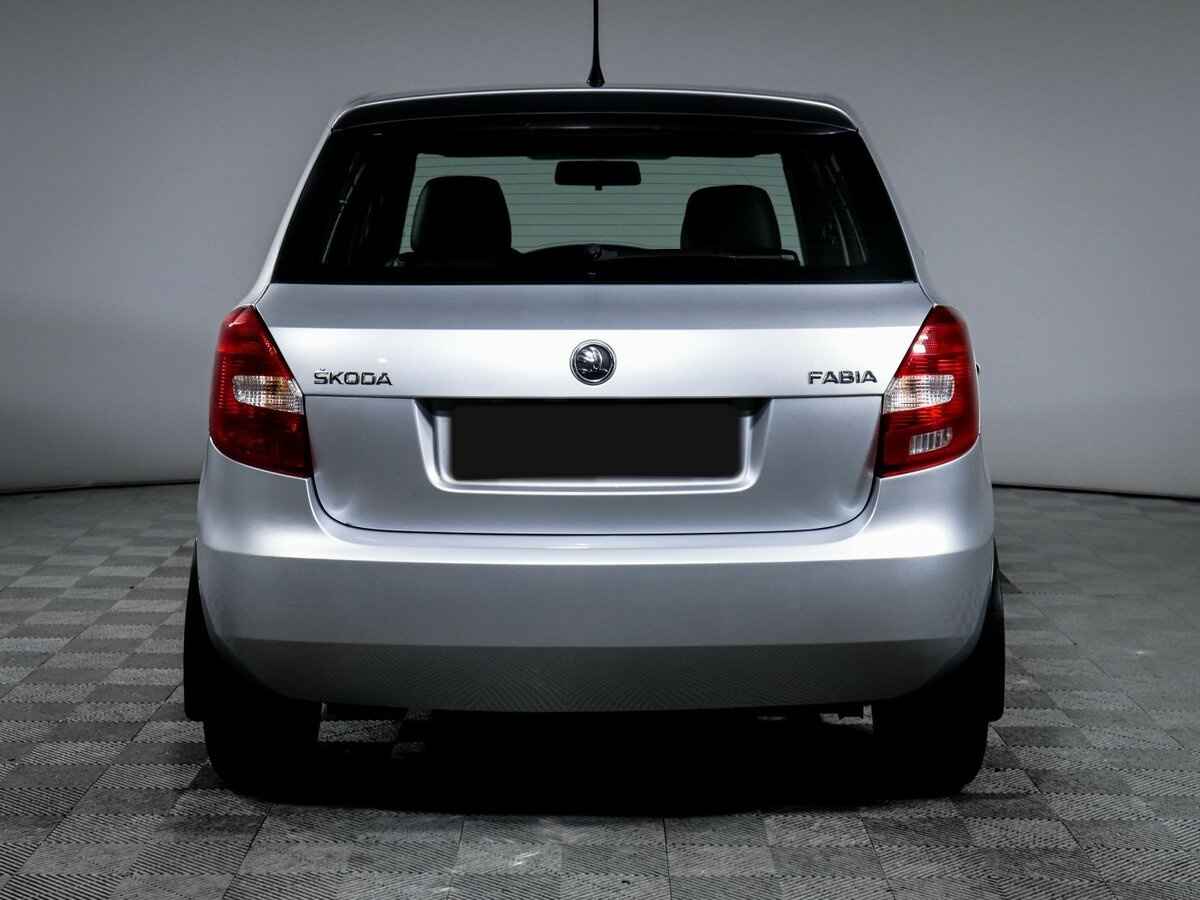 Купить Skoda Fabia с пробегом. Фото: #4
