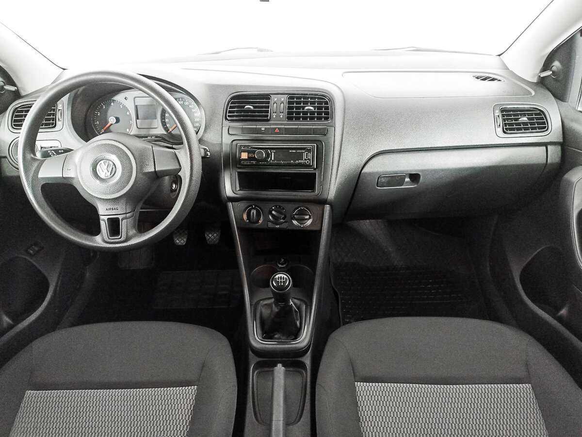 Купить Volkswagen Polo с пробегом. Фото: #10