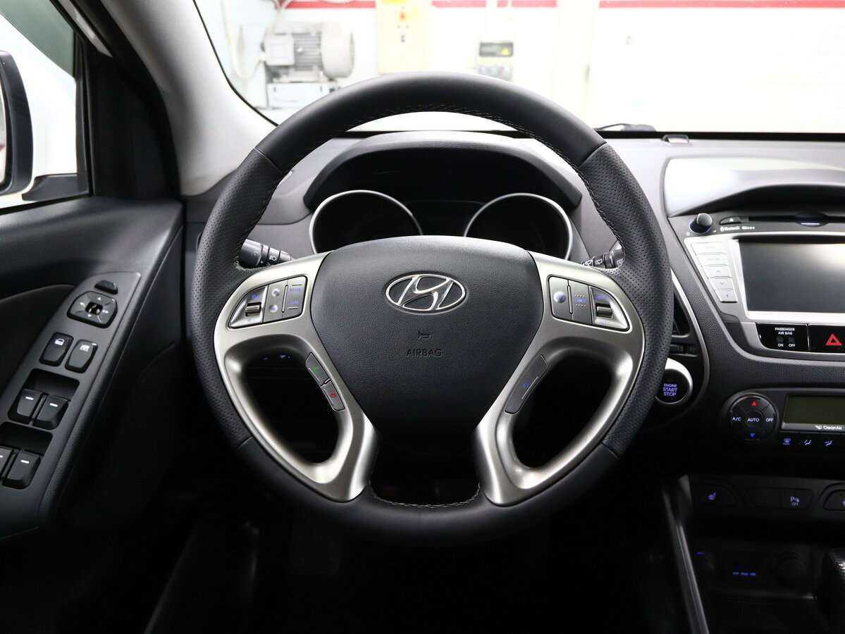 Купить Hyundai ix35 с пробегом. Фото: #17