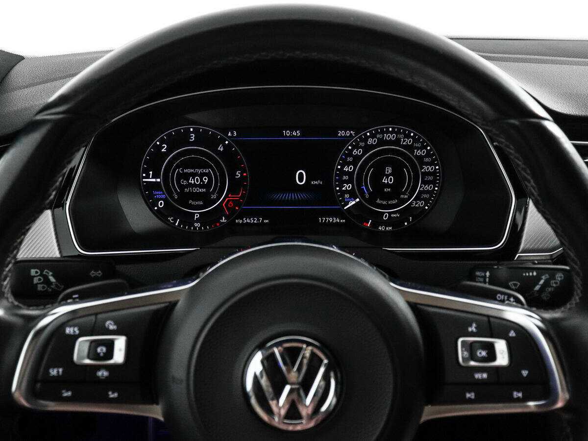 Купить Volkswagen Passat с пробегом. Фото: #22