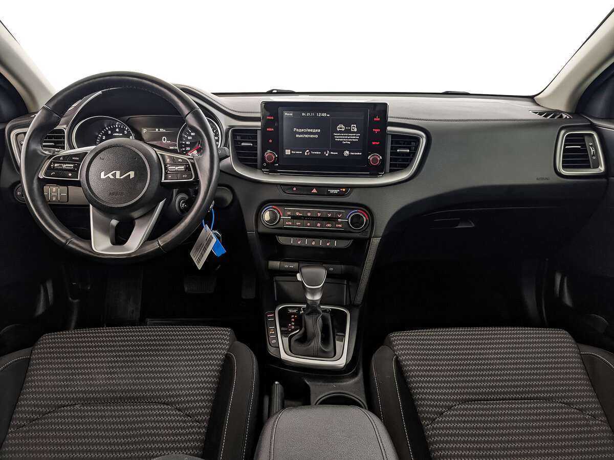 Купить Kia Ceed с пробегом. Фото: #9