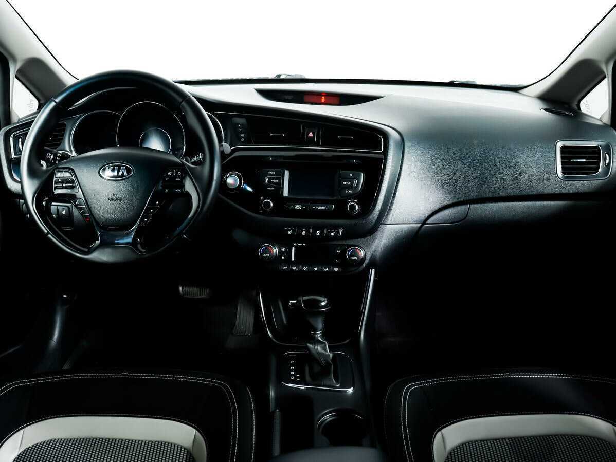 Купить Kia Ceed с пробегом. Фото: #10