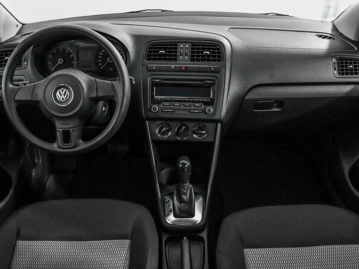 Купить Volkswagen Polo с пробегом. Фото: #11