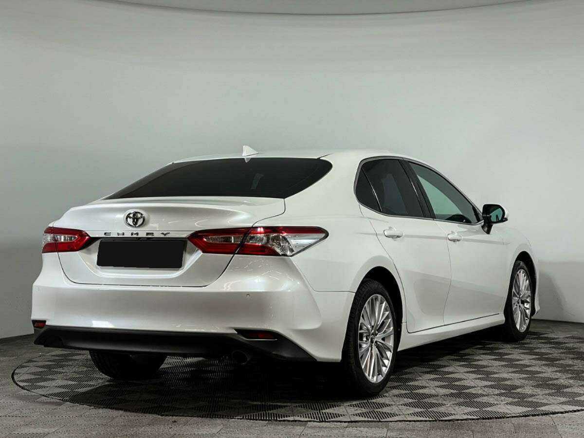 Купить Toyota Camry с пробегом. Фото: #4