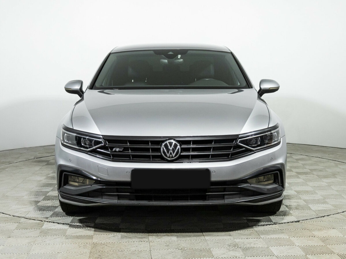 Купить Volkswagen Passat с пробегом. Фото: #1
