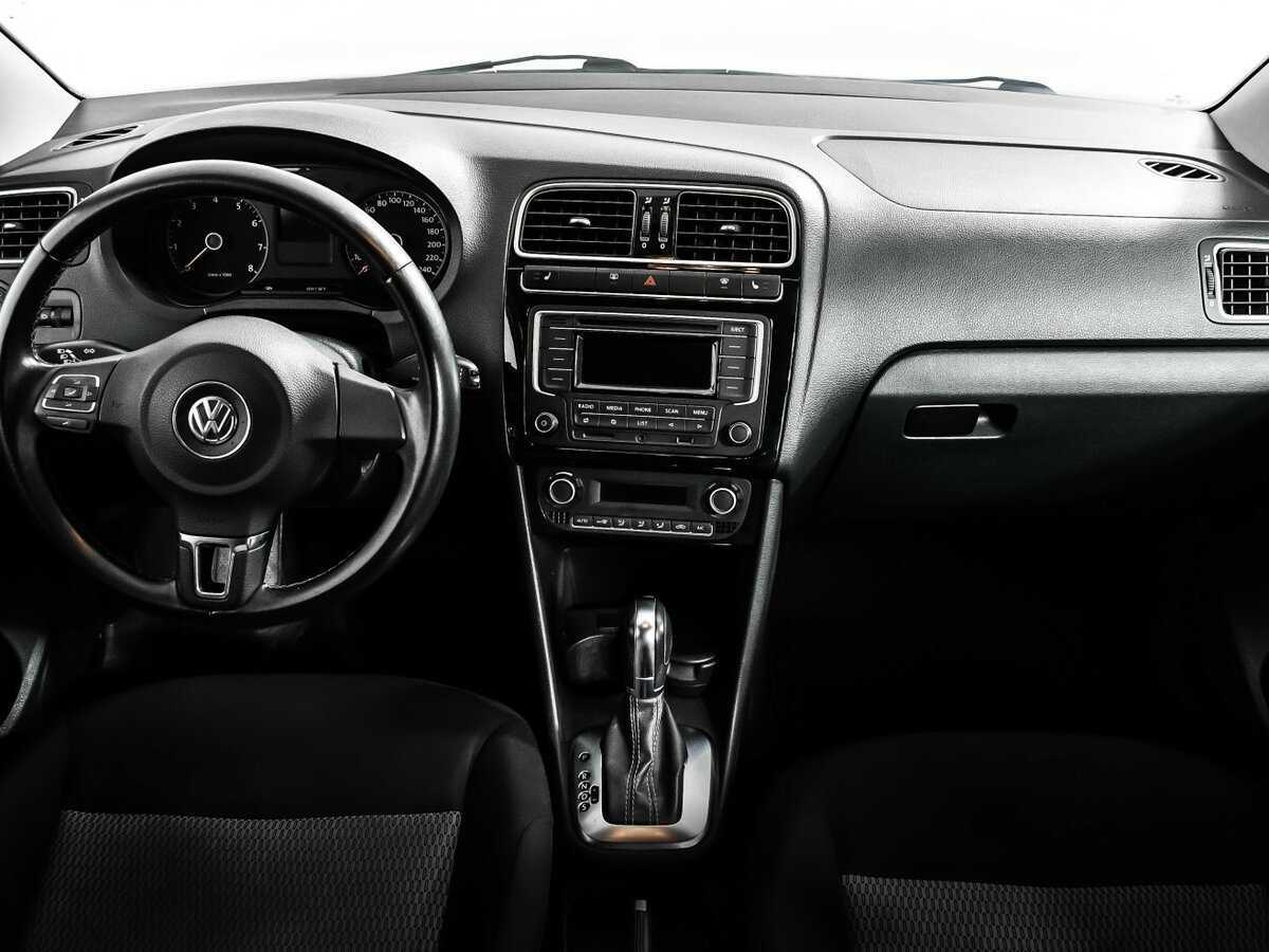 Купить Volkswagen Polo с пробегом. Фото: #10