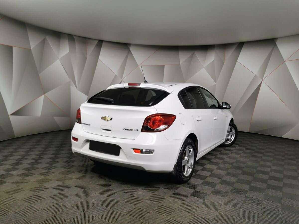 Купить Chevrolet Cruze с пробегом. Фото: #1