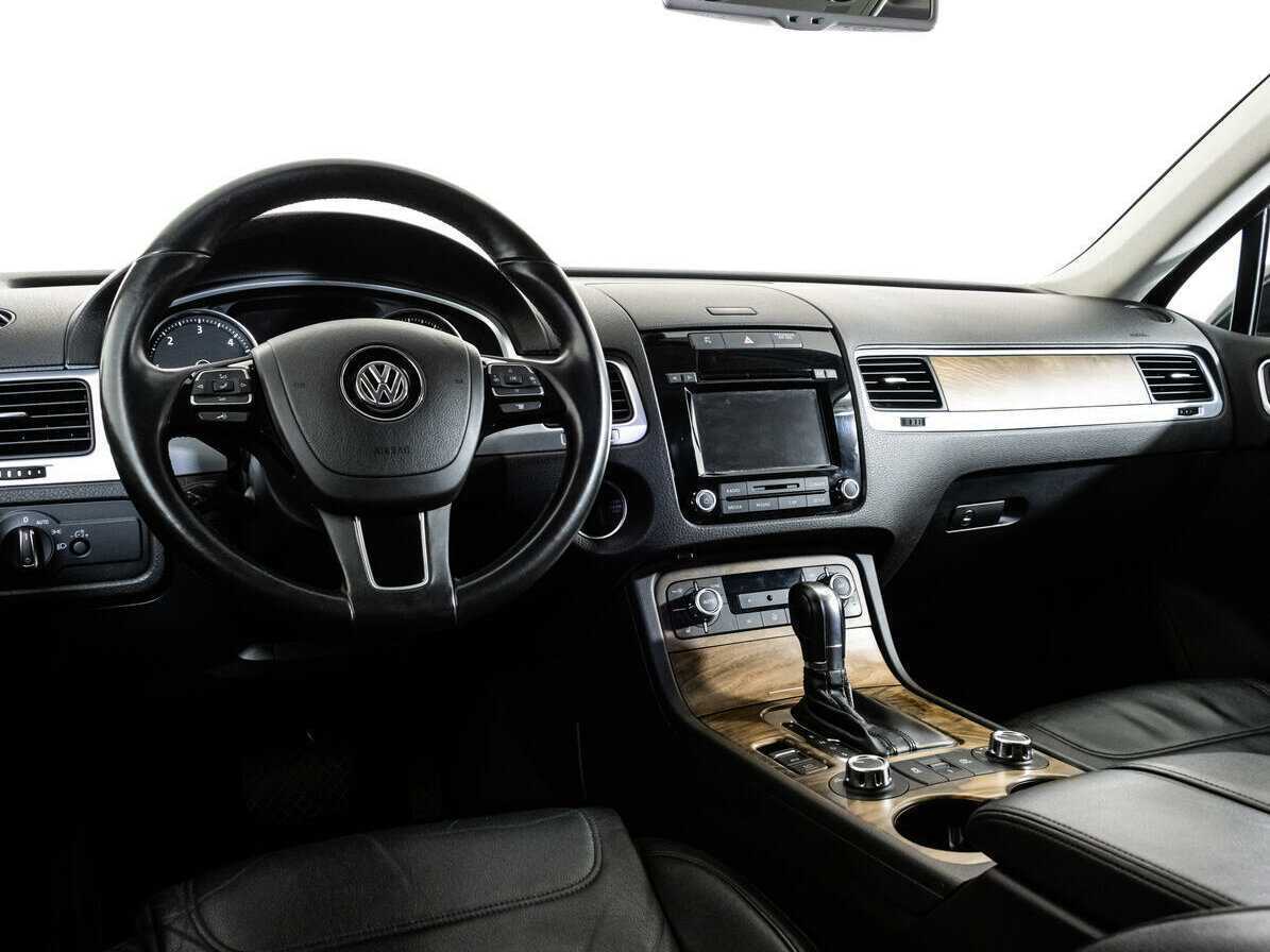Купить Volkswagen Touareg с пробегом. Фото: #8