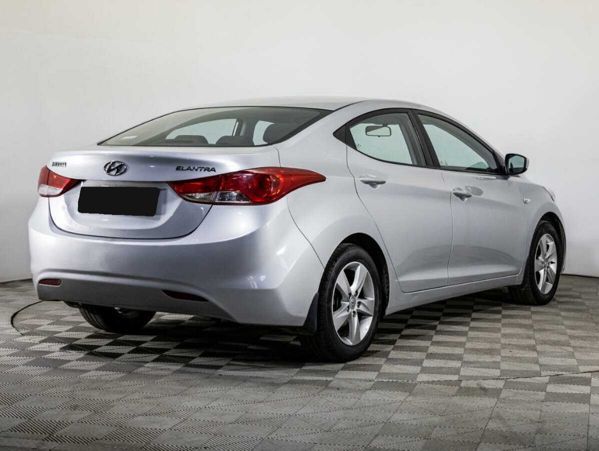 Купить Hyundai Elantra с пробегом. Фото: #4