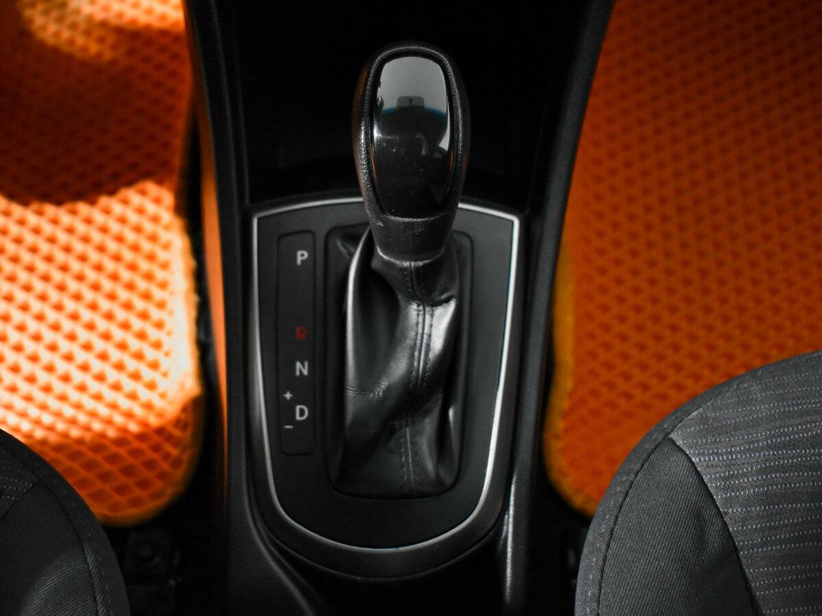 Купить Hyundai Solaris с пробегом. Фото: #9