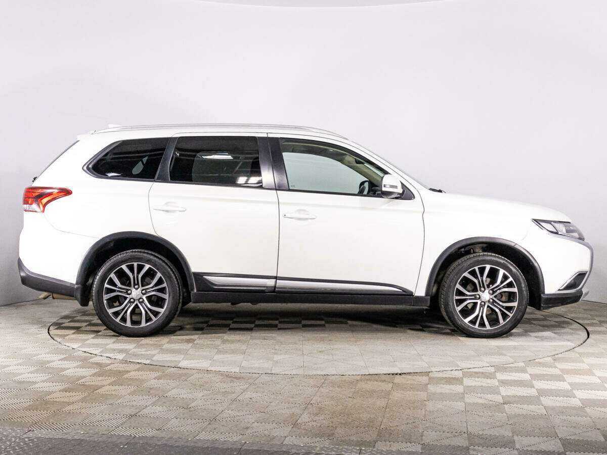 Купить Mitsubishi Outlander с пробегом. Фото: #3