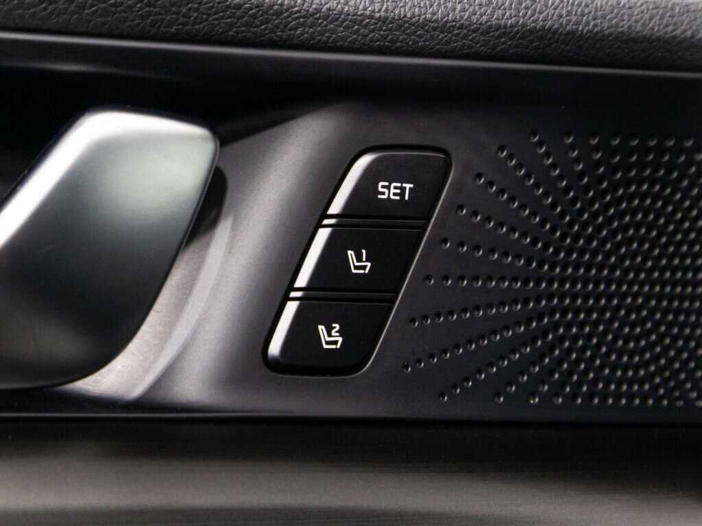 Купить Kia K5 с пробегом. Фото: #25