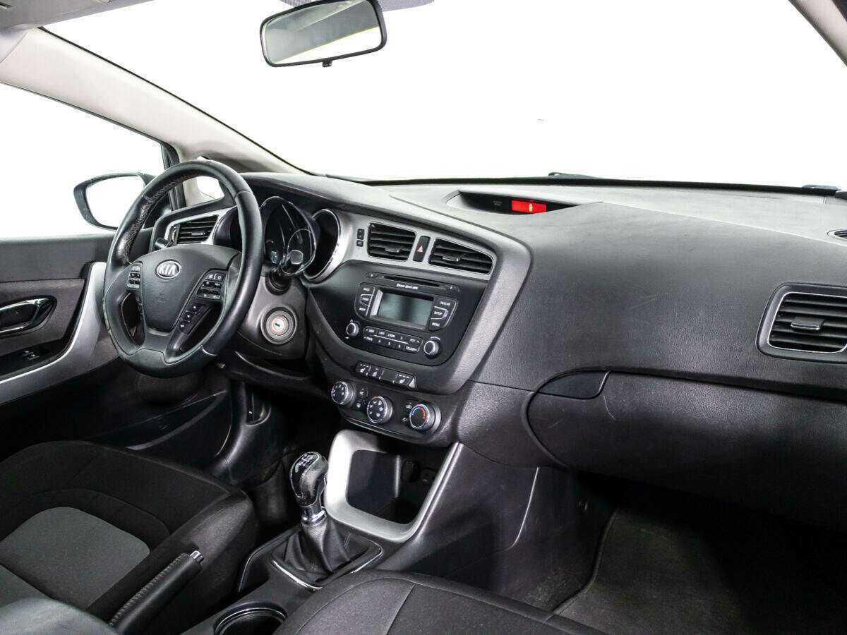 Купить Kia Ceed с пробегом. Фото: #8