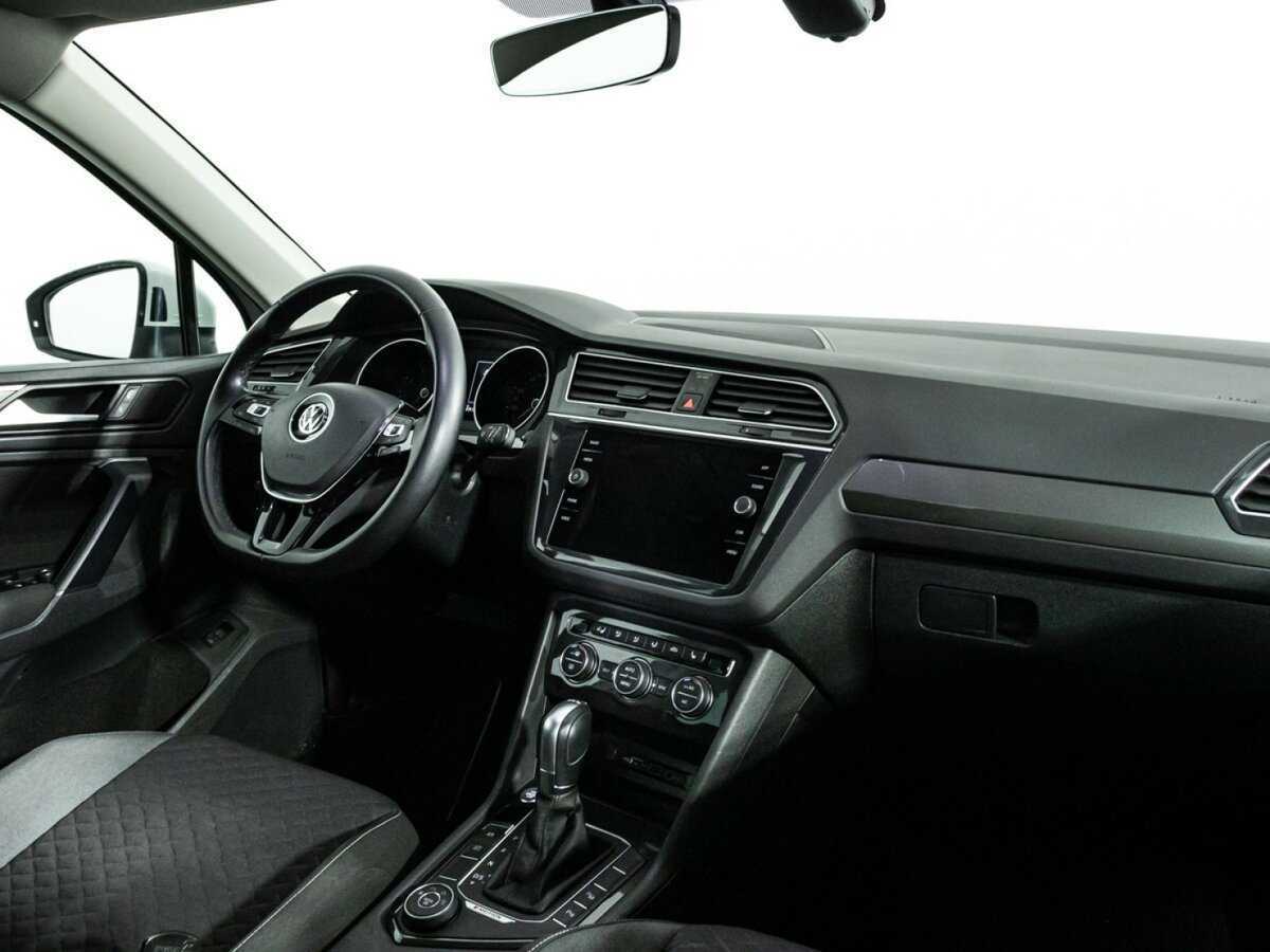 Купить Volkswagen Tiguan с пробегом. Фото: #8
