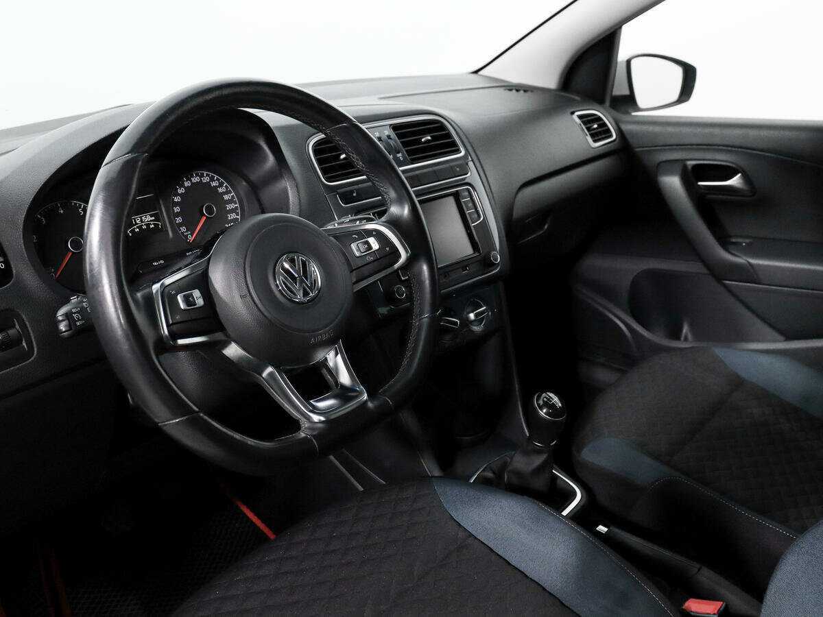 Купить Volkswagen Polo с пробегом. Фото: #7
