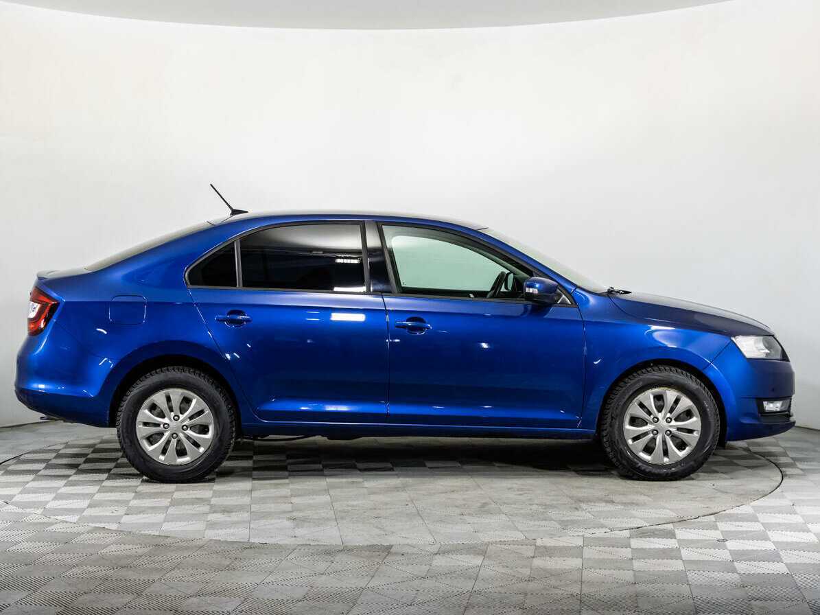 Купить Skoda Rapid с пробегом. Фото: #3