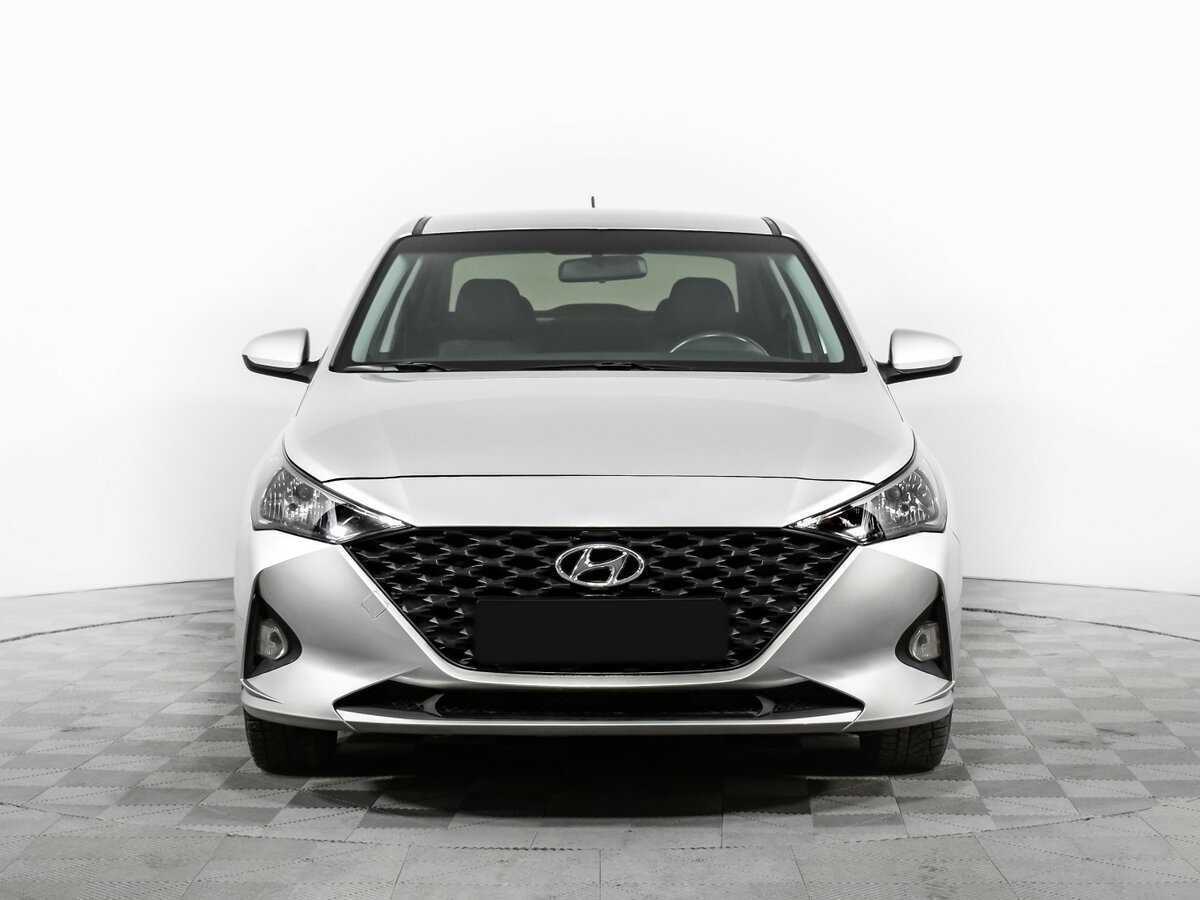 Купить Hyundai Solaris с пробегом. Фото: #1