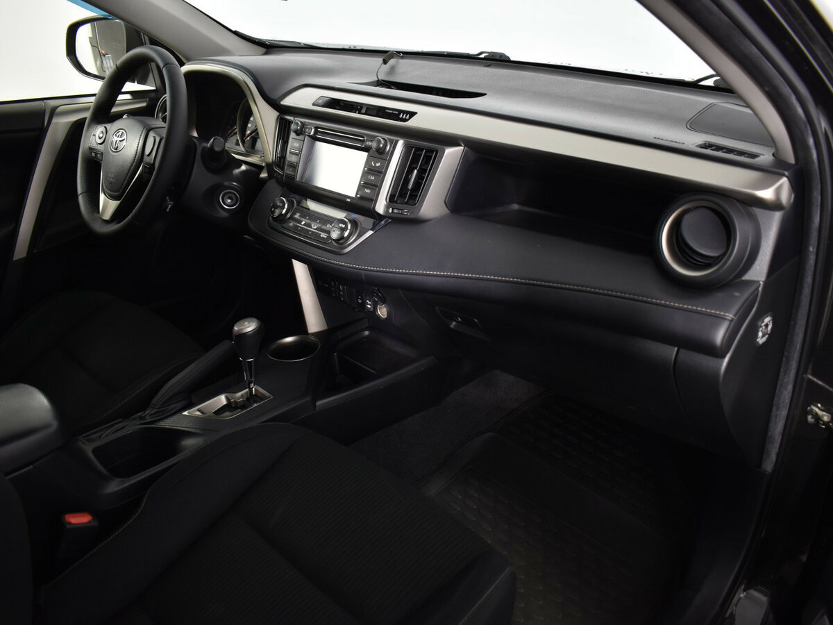 Купить Toyota RAV4 с пробегом. Фото: #12