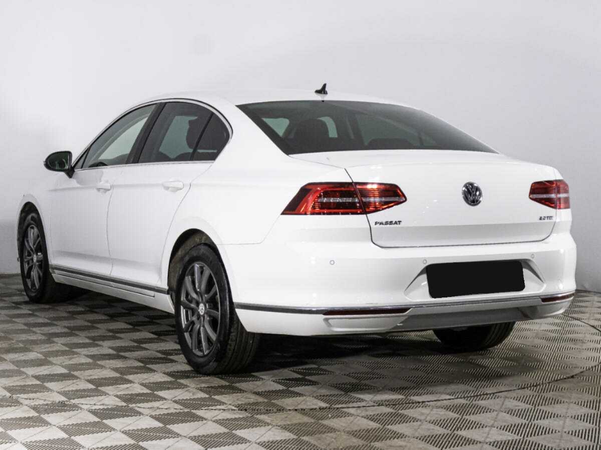 Купить Volkswagen Passat с пробегом. Фото: #6