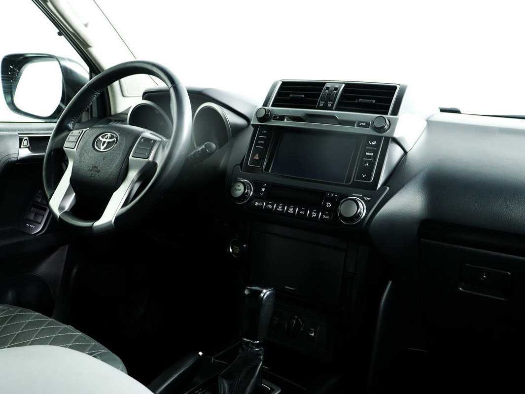 Купить Toyota Land Cruiser Prado с пробегом. Фото: #8