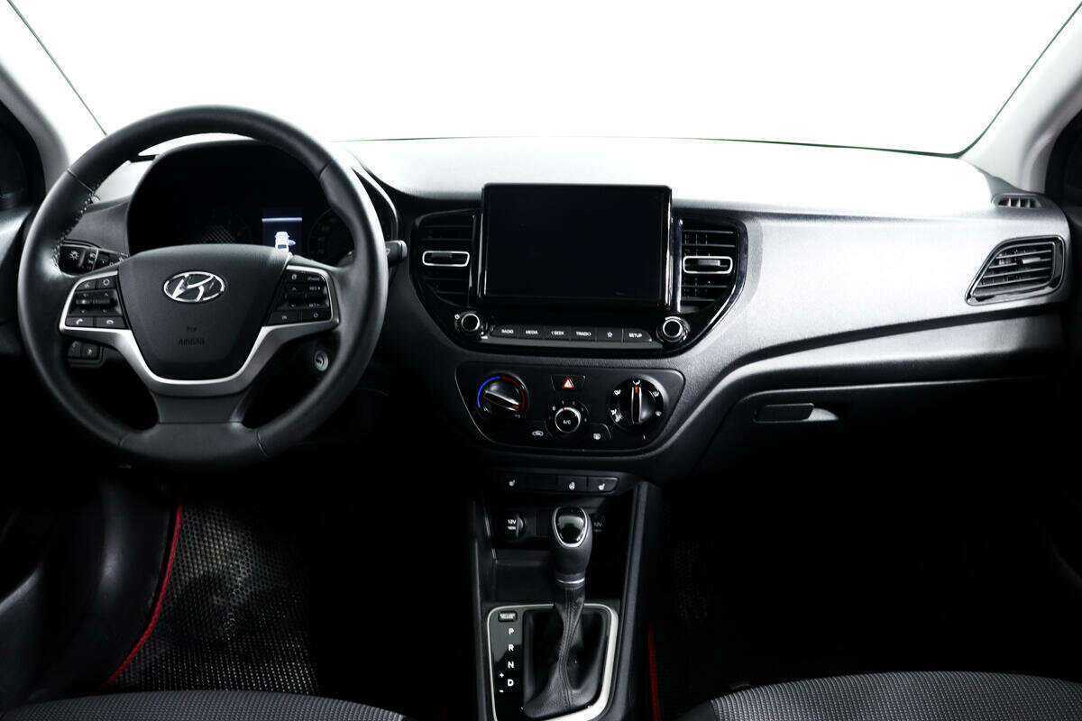Купить Hyundai Solaris с пробегом. Фото: #10