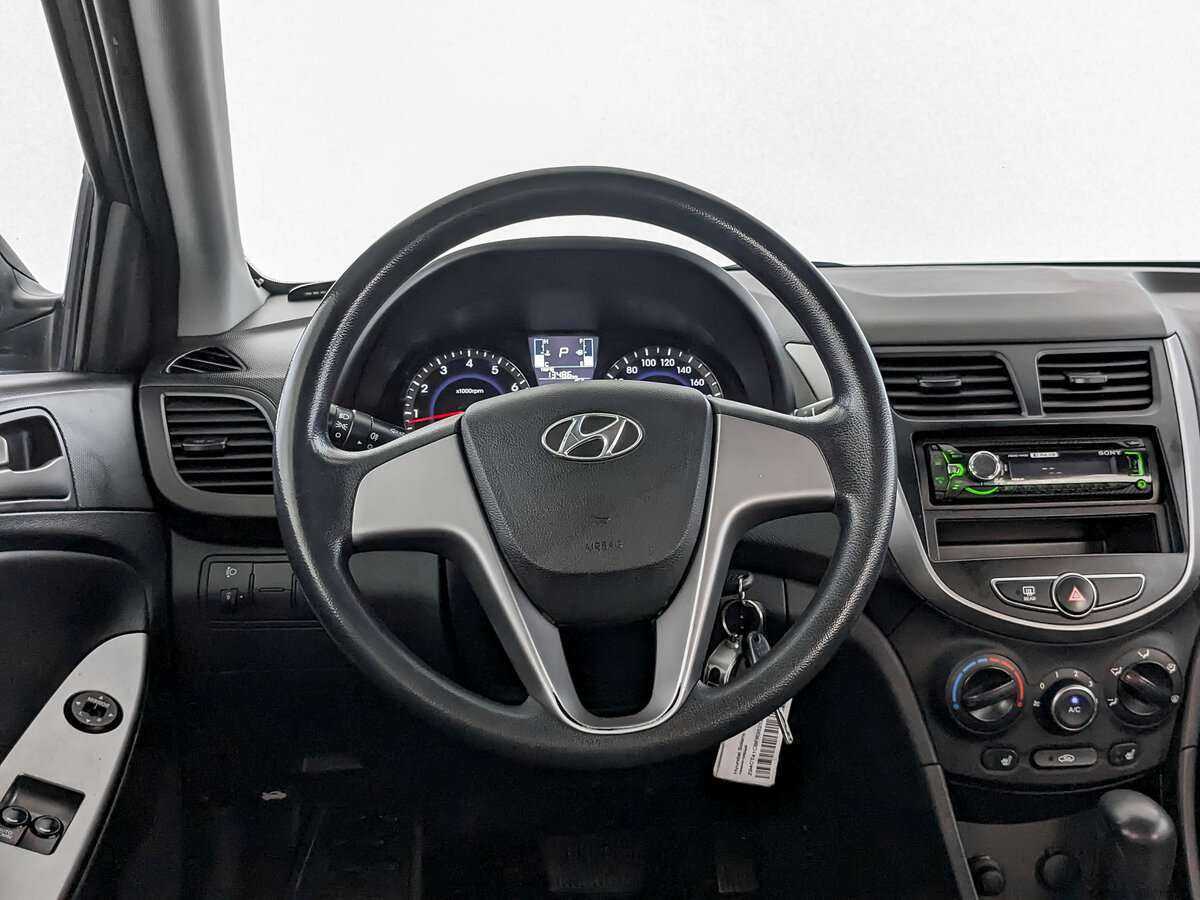 Купить Hyundai Solaris с пробегом. Фото: #16