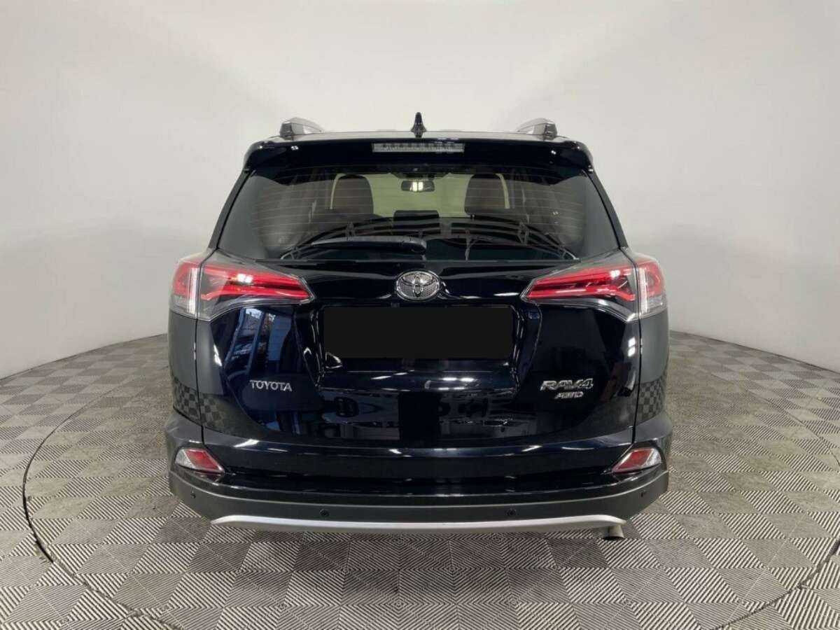 Купить Toyota RAV4 с пробегом. Фото: #2