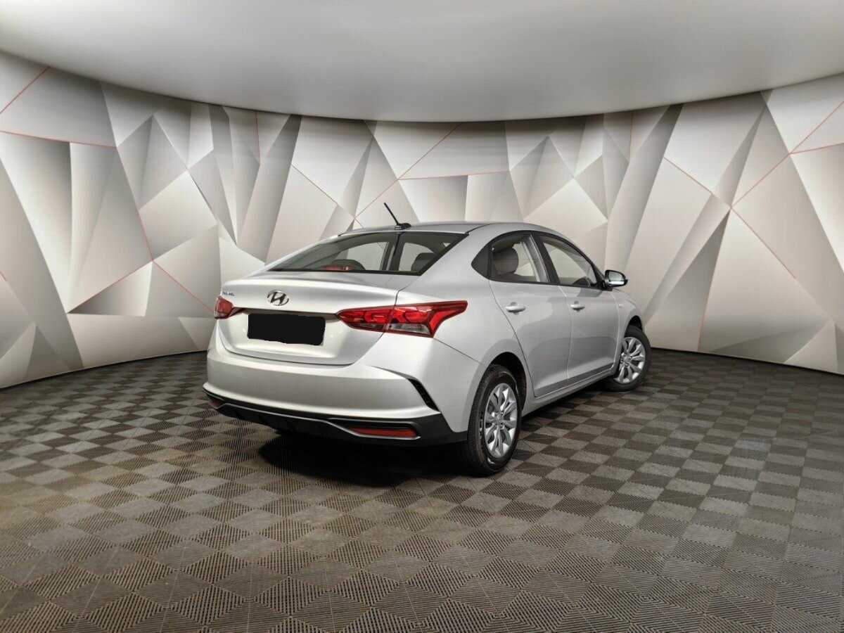 Купить Hyundai Solaris с пробегом. Фото: #1