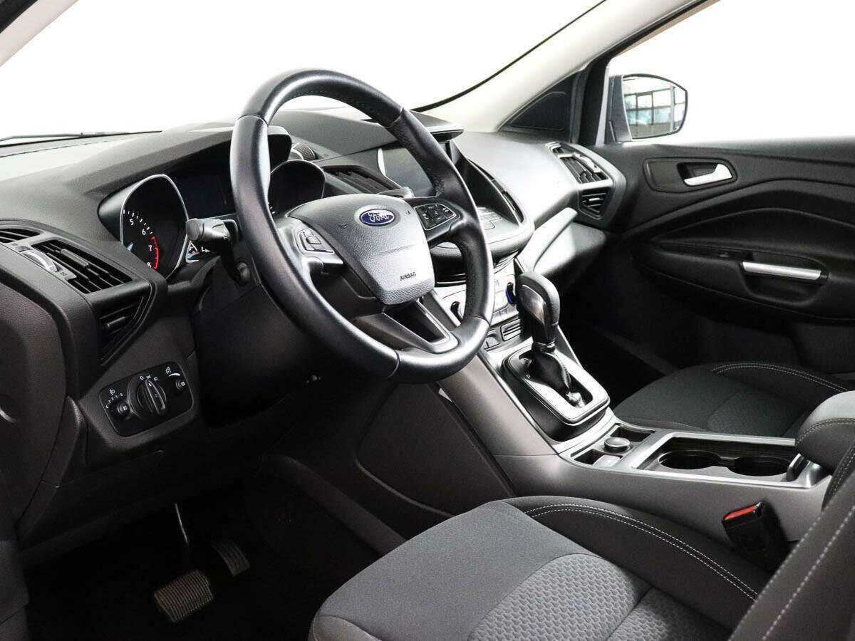 Купить Ford Kuga с пробегом. Фото: #7