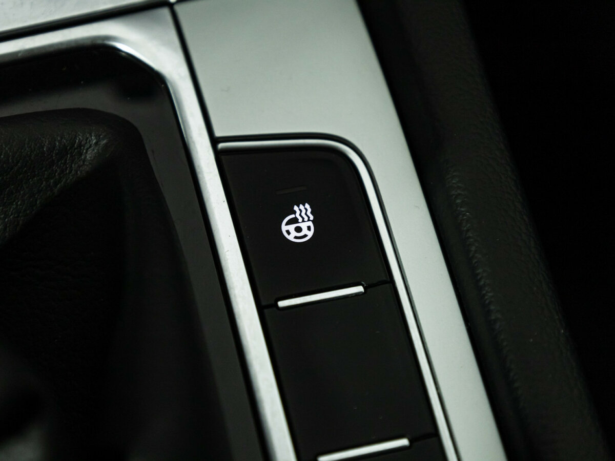 Купить Volkswagen Passat с пробегом. Фото: #14