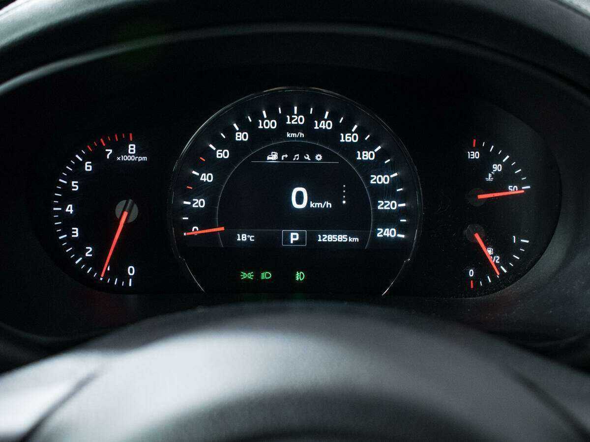 Купить Kia Sorento с пробегом. Фото: #10