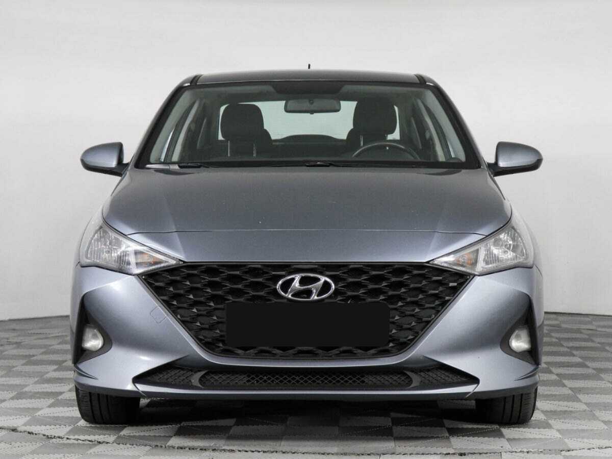 Купить Hyundai Solaris с пробегом. Фото: #1