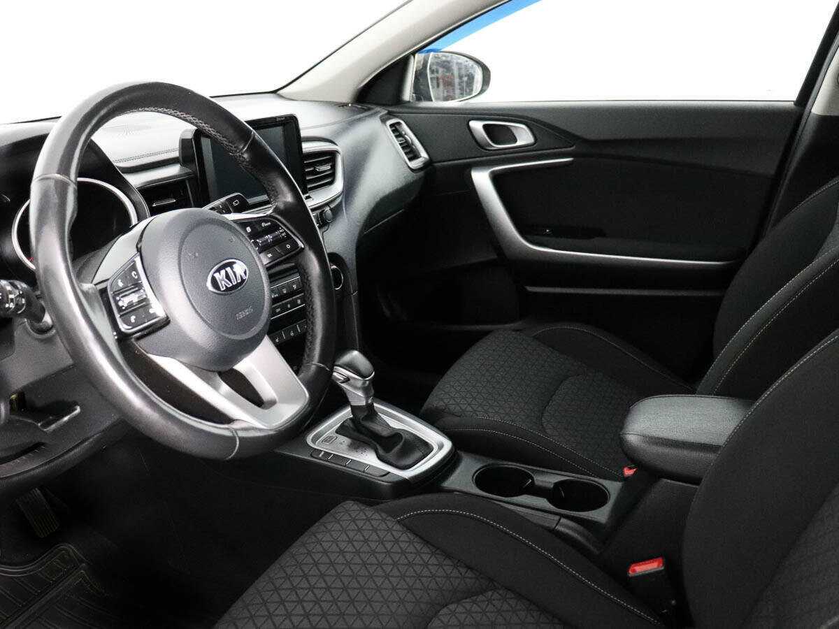 Купить Kia Ceed с пробегом. Фото: #9