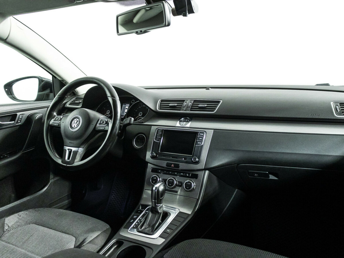 Купить Volkswagen Passat с пробегом. Фото: #7