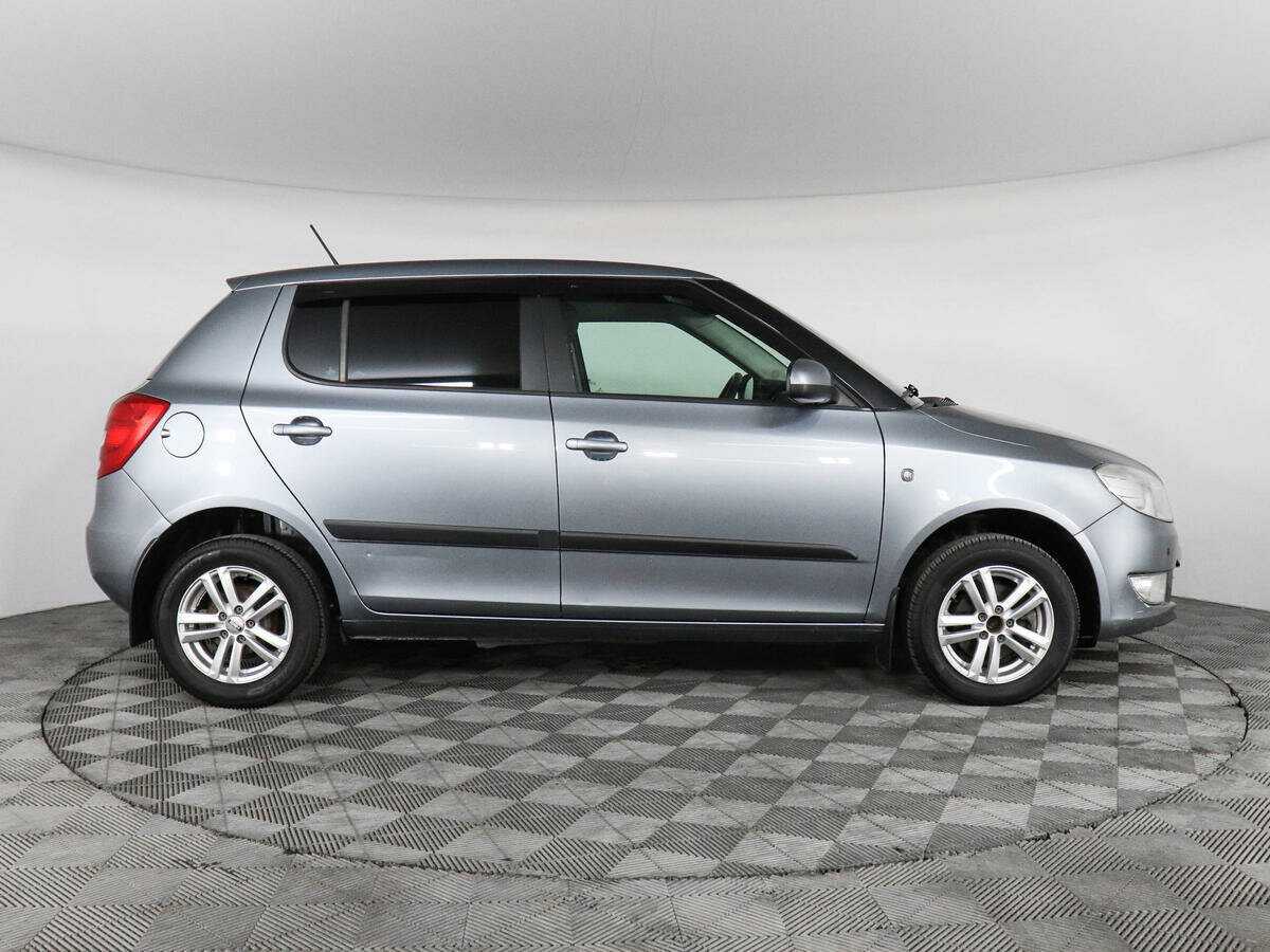 Купить Skoda Fabia с пробегом. Фото: #3