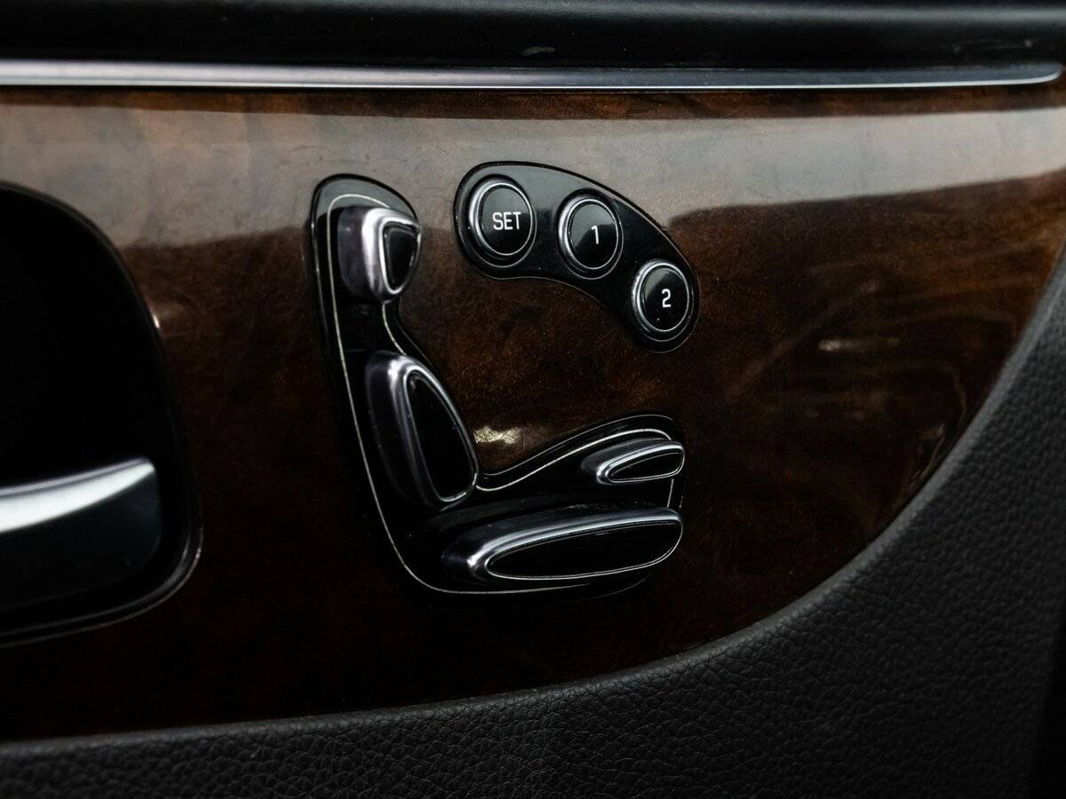 Купить Hyundai Equus с пробегом. Фото: #22
