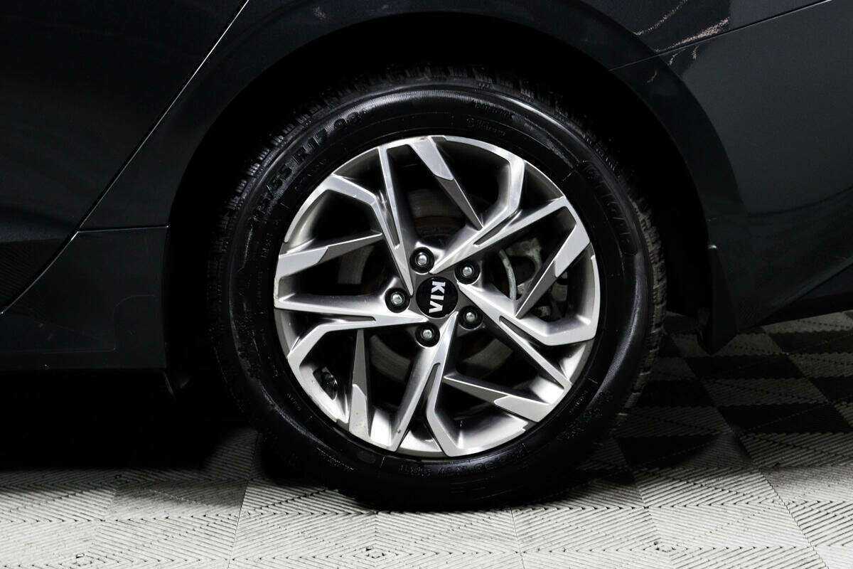 Купить Kia K5 с пробегом. Фото: #13