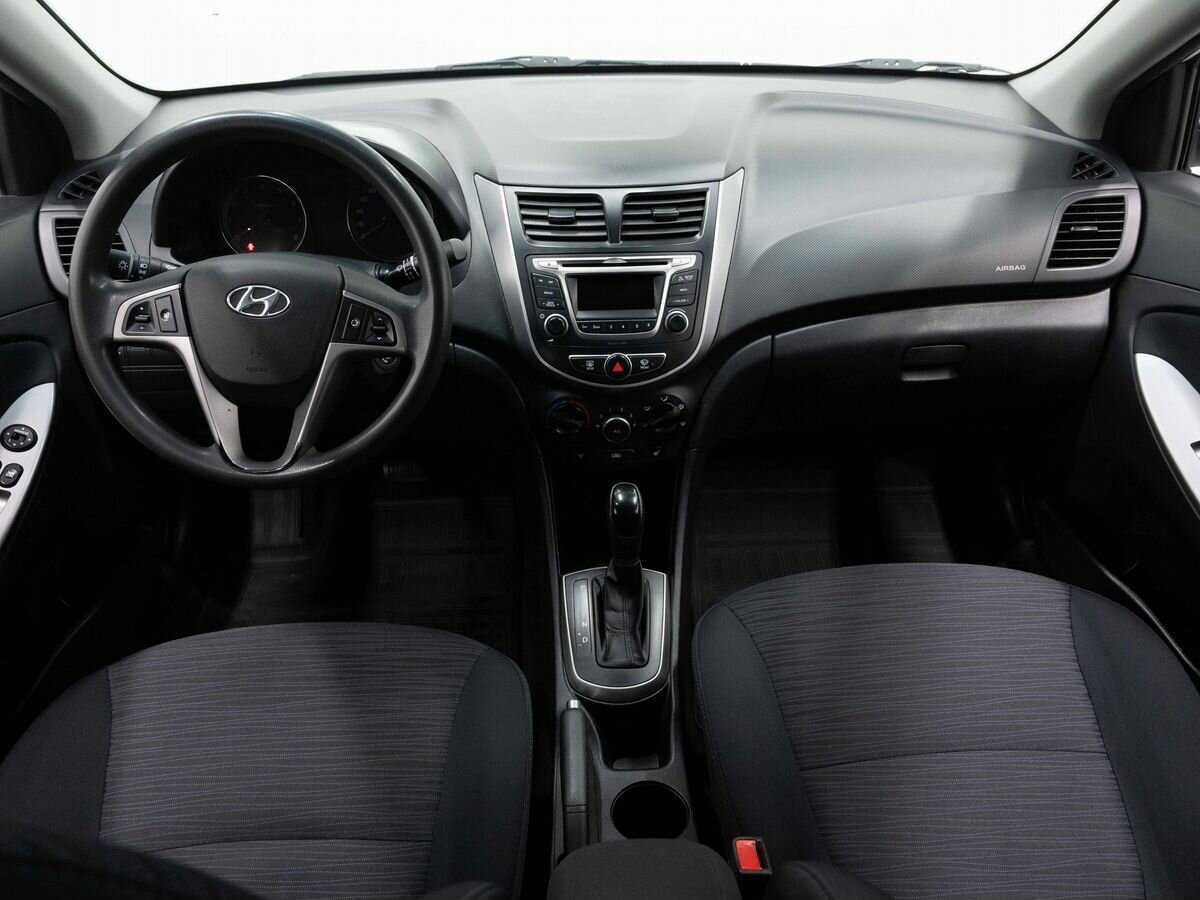 Купить Hyundai Solaris с пробегом. Фото: #11