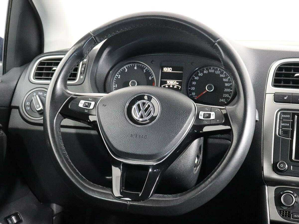 Купить Volkswagen Polo с пробегом. Фото: #12