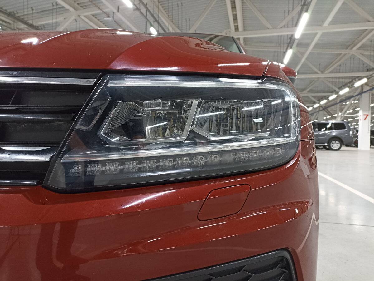 Купить Volkswagen Tiguan с пробегом. Фото: #16