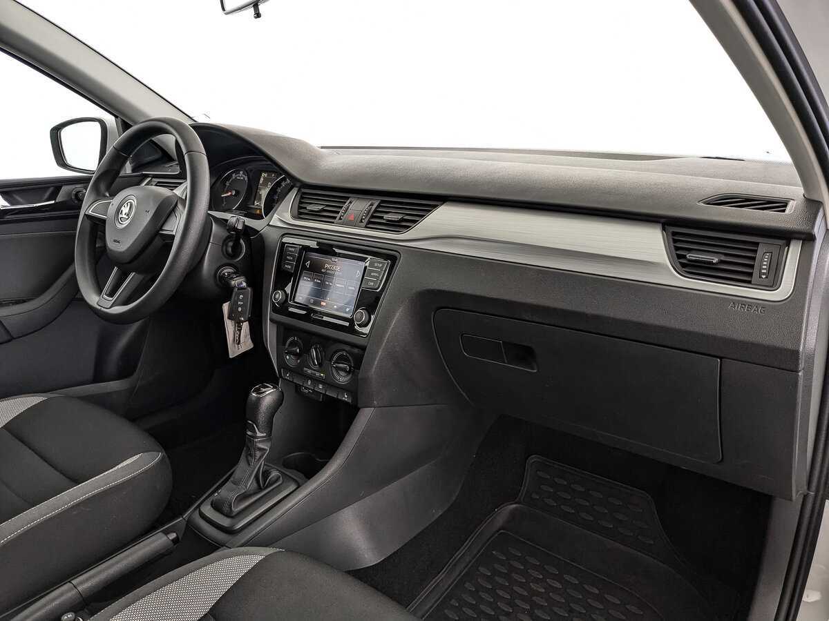 Купить Skoda Rapid с пробегом. Фото: #8