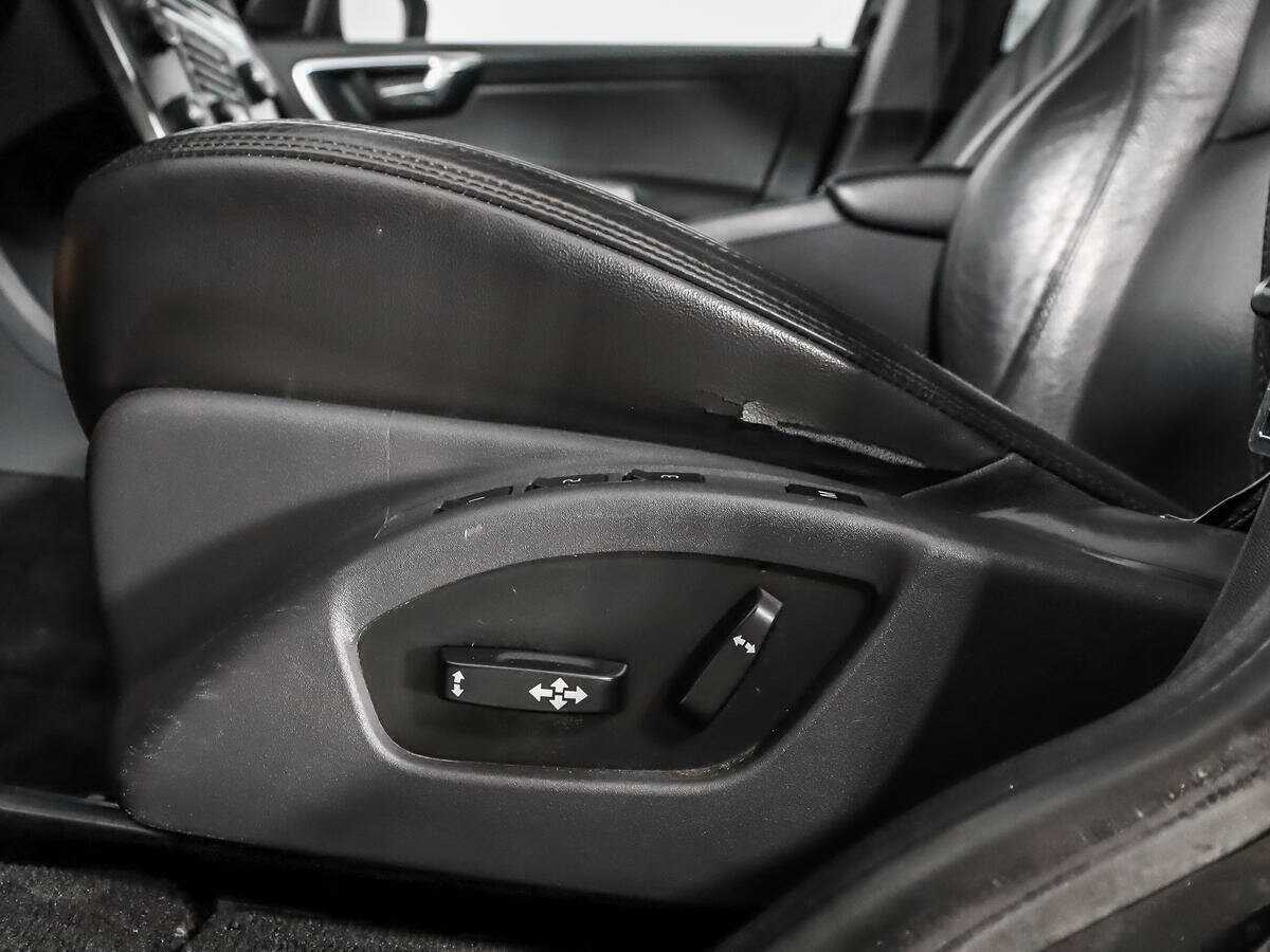 Купить Volvo XC60 с пробегом. Фото: #9