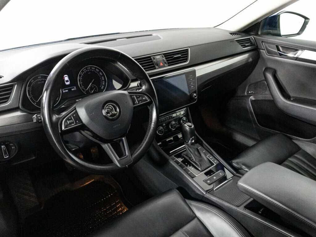Купить Skoda Superb с пробегом. Фото: #10