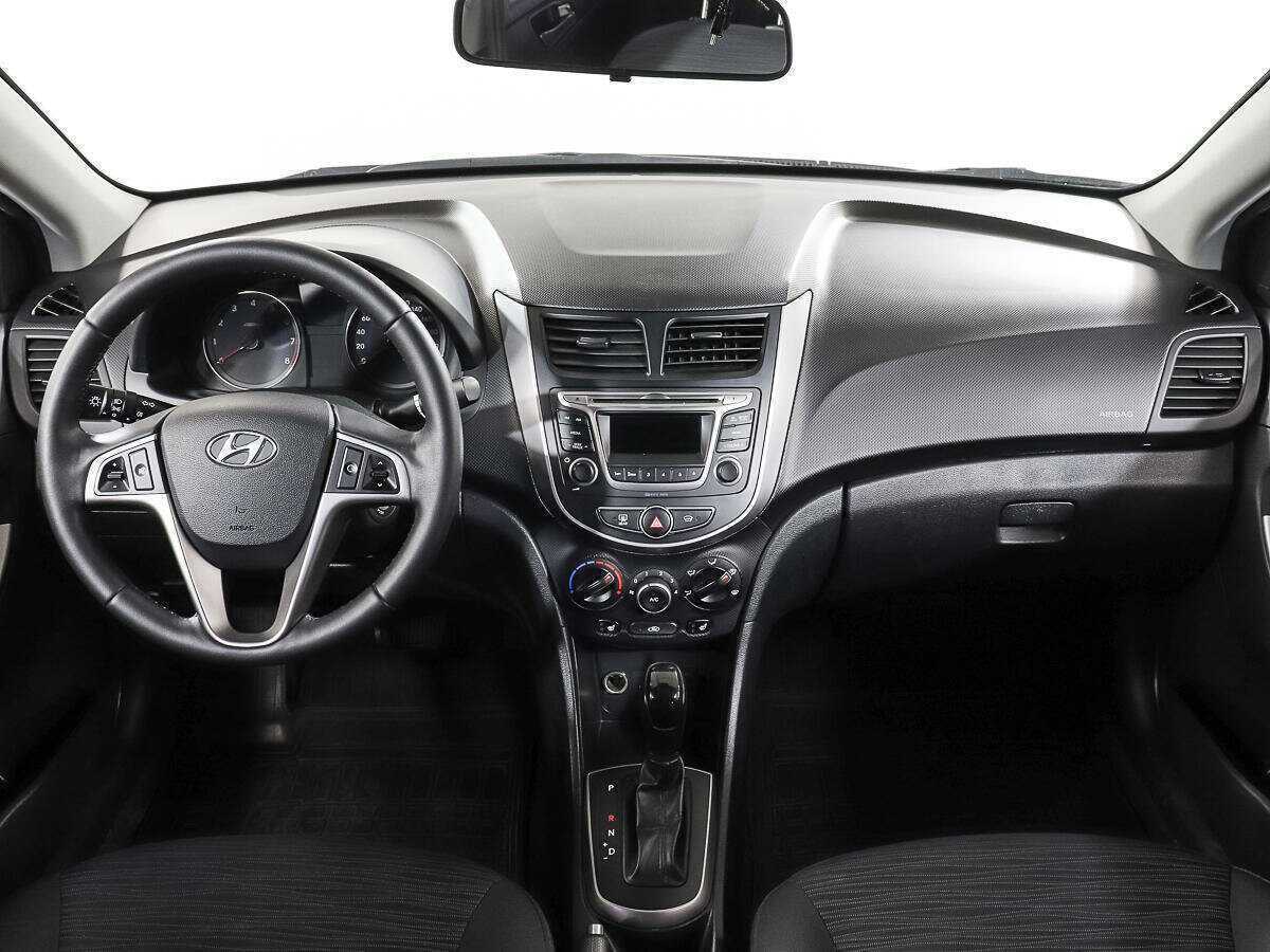 Купить Hyundai Solaris с пробегом. Фото: #11