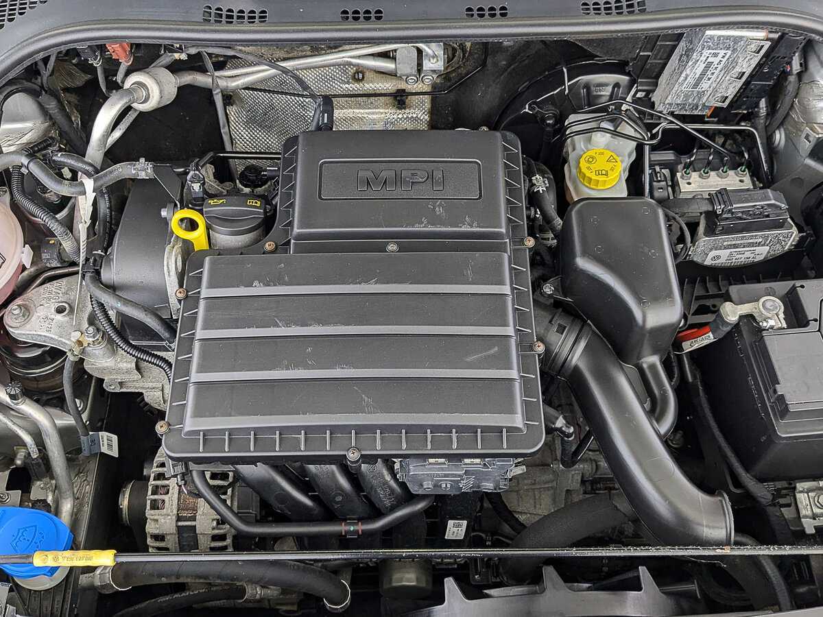 Купить Volkswagen Polo с пробегом. Фото: #8