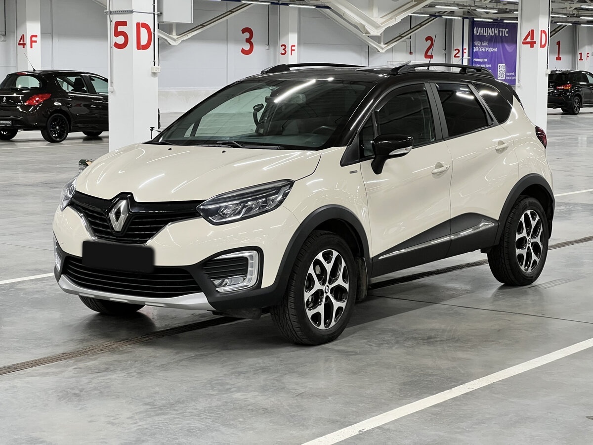 Купить Renault Kaptur с пробегом. Посмотреть фото