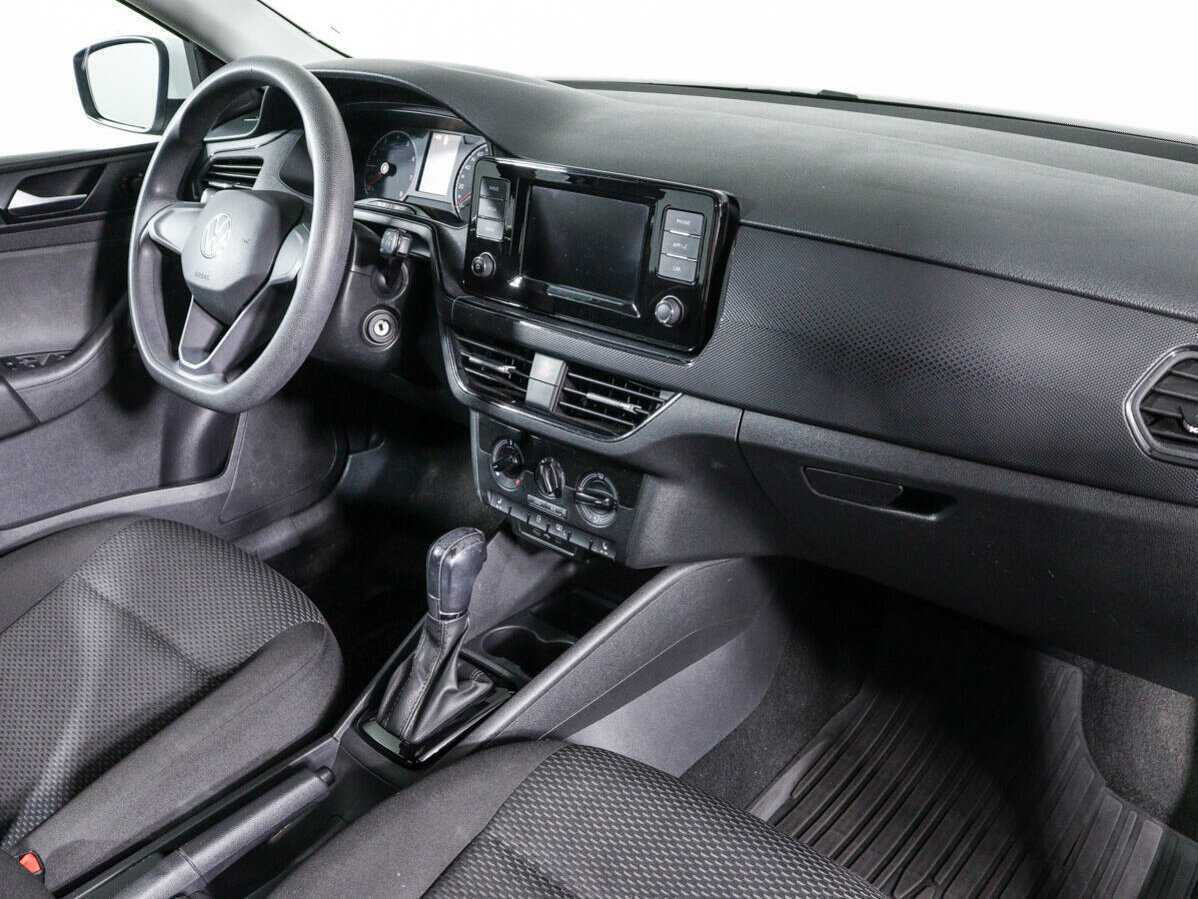 Купить Volkswagen Polo с пробегом. Фото: #8